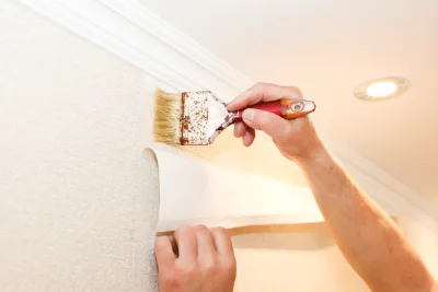 Pose de papier peint à Chas — revêtements muraux et toiles de verre
